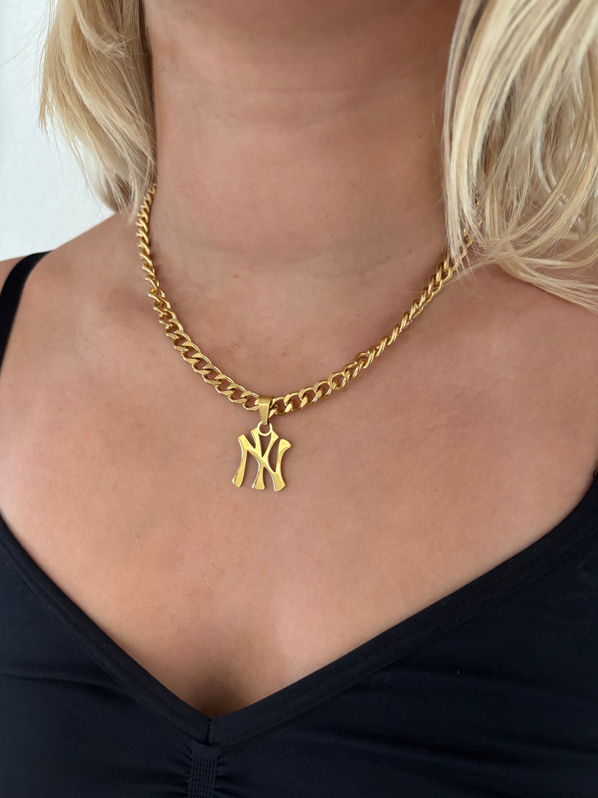 NYC CHAIN NECKLACE