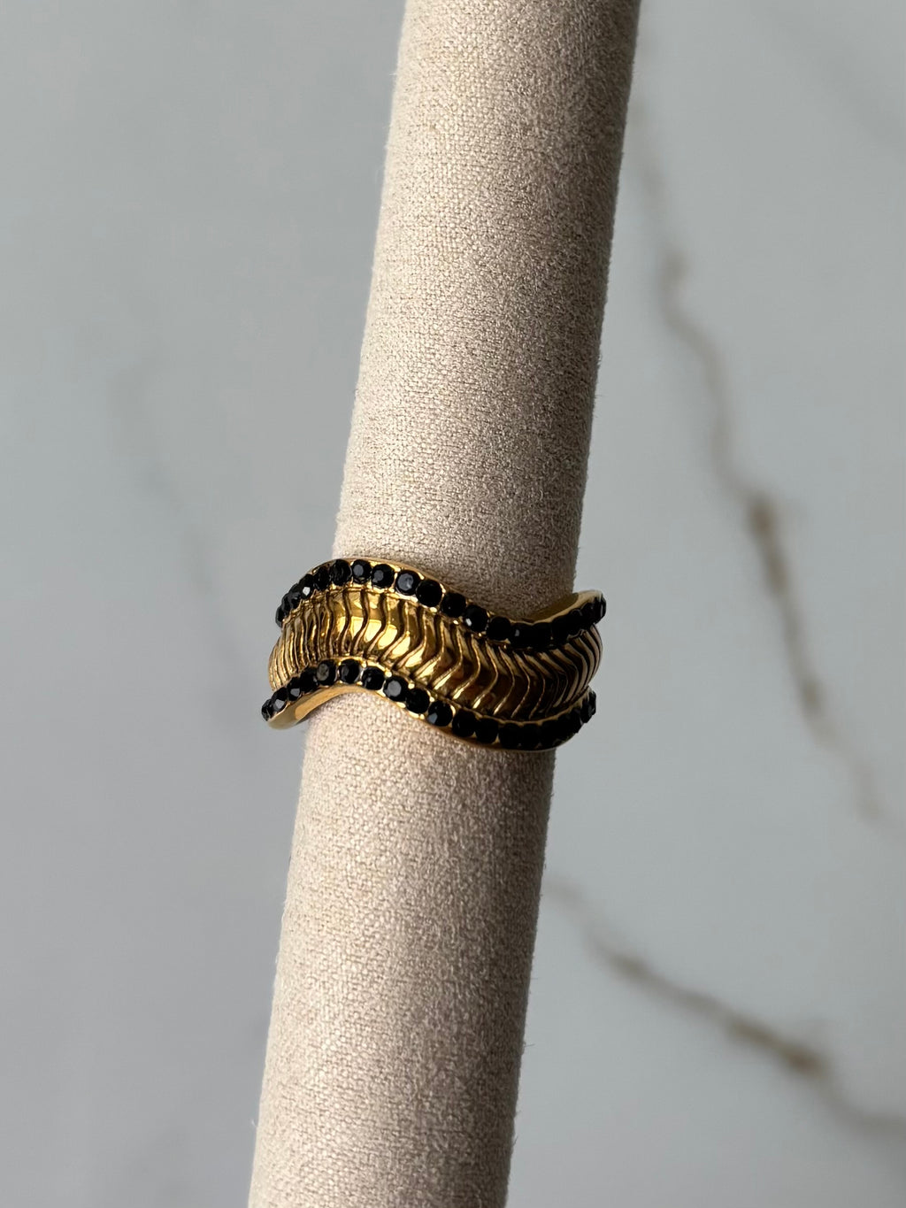 WAVE RING