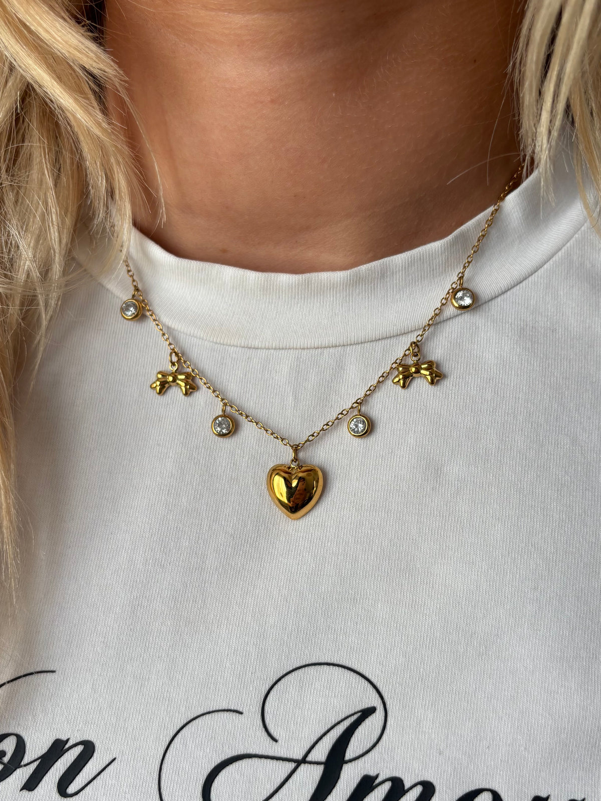 LOVE ME NECKLACE