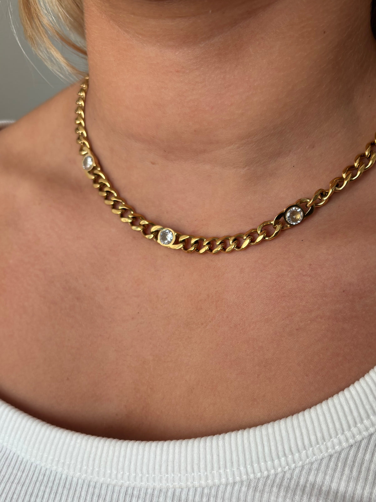 VIENNA NECKLACE