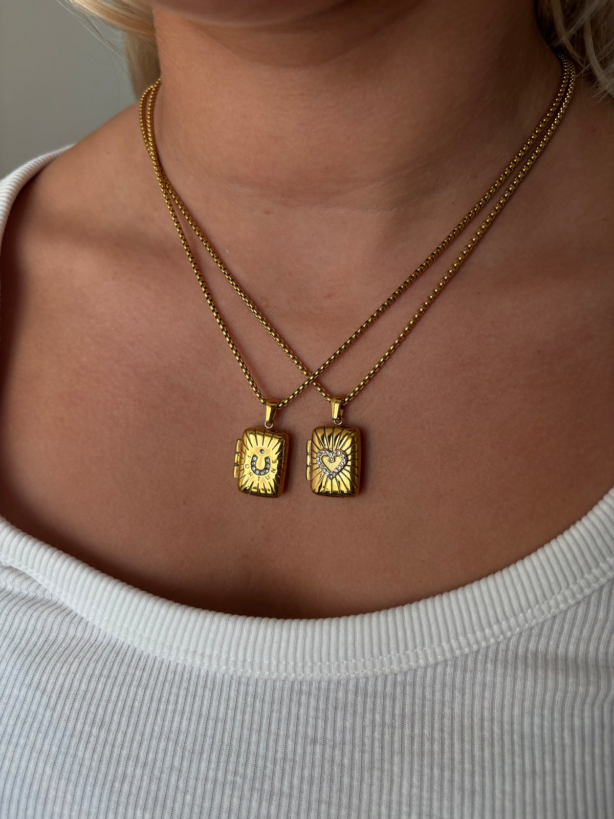 LOCKET NECKLACE