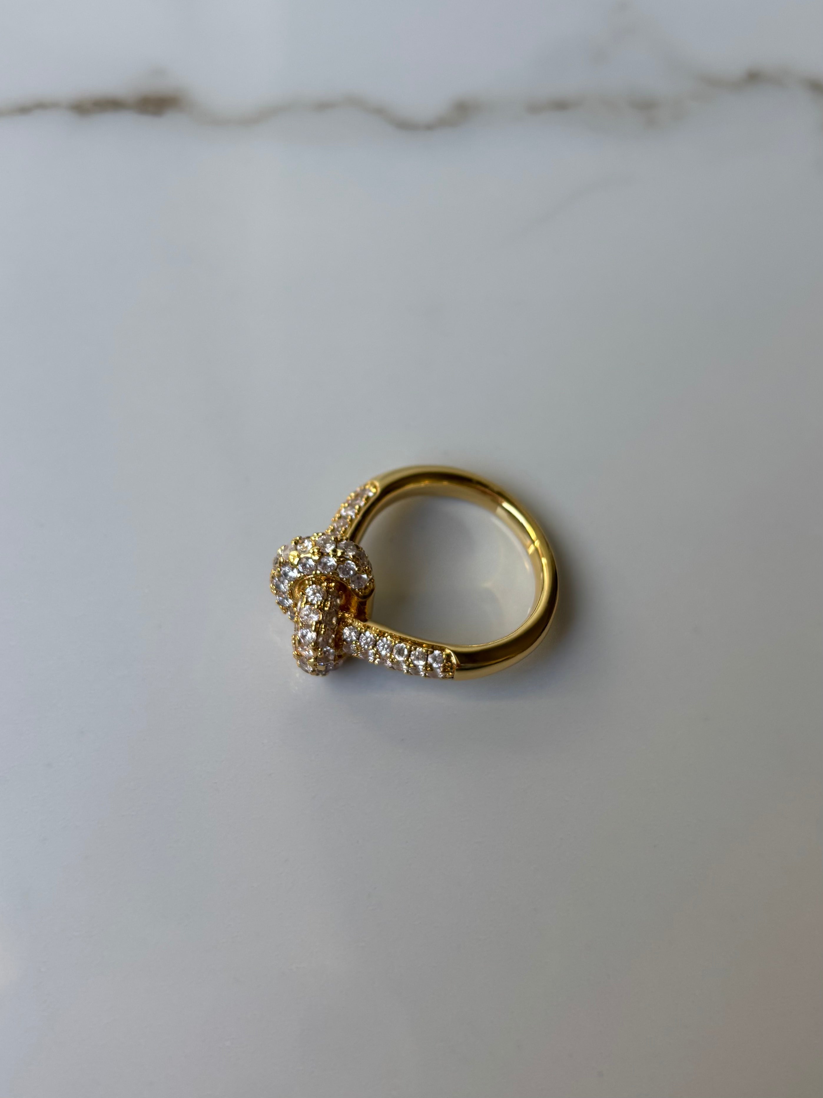 KNOT RING