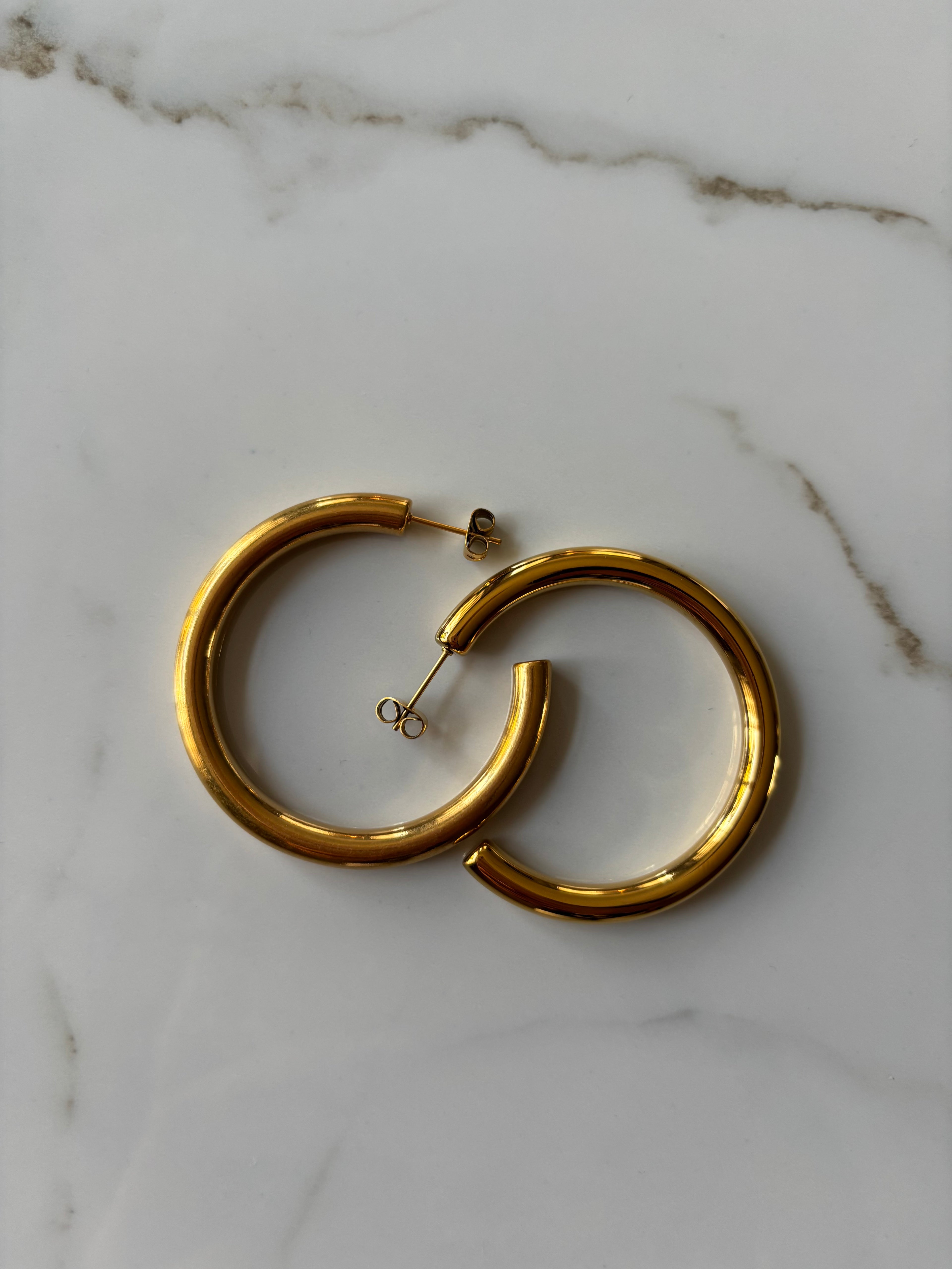 BOLD HOOPS